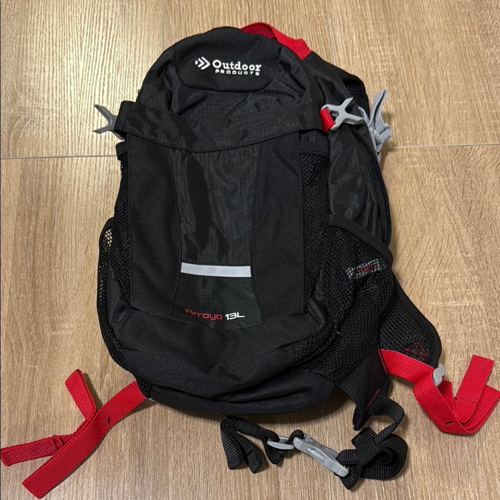 Black and Red 13L camelback style Backpack with water bladder Durable Design